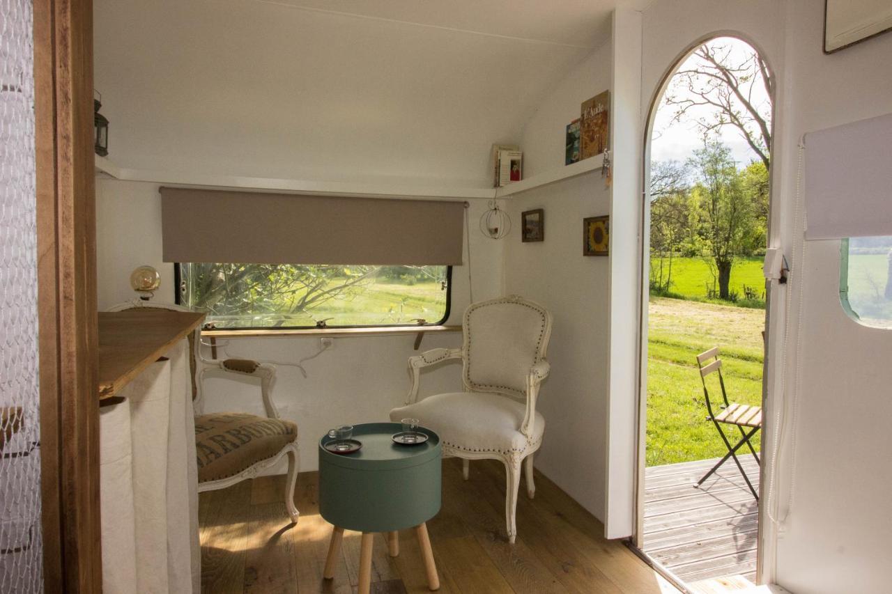 Ma Caravane Dans Les Collines Villeneuve-la-Comptal Kültér fotó