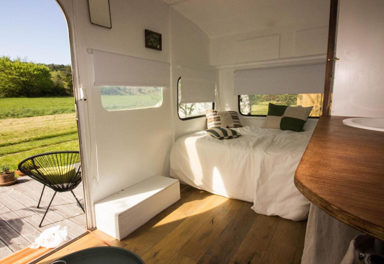 Ma Caravane Dans Les Collines Villeneuve-la-Comptal Kültér fotó