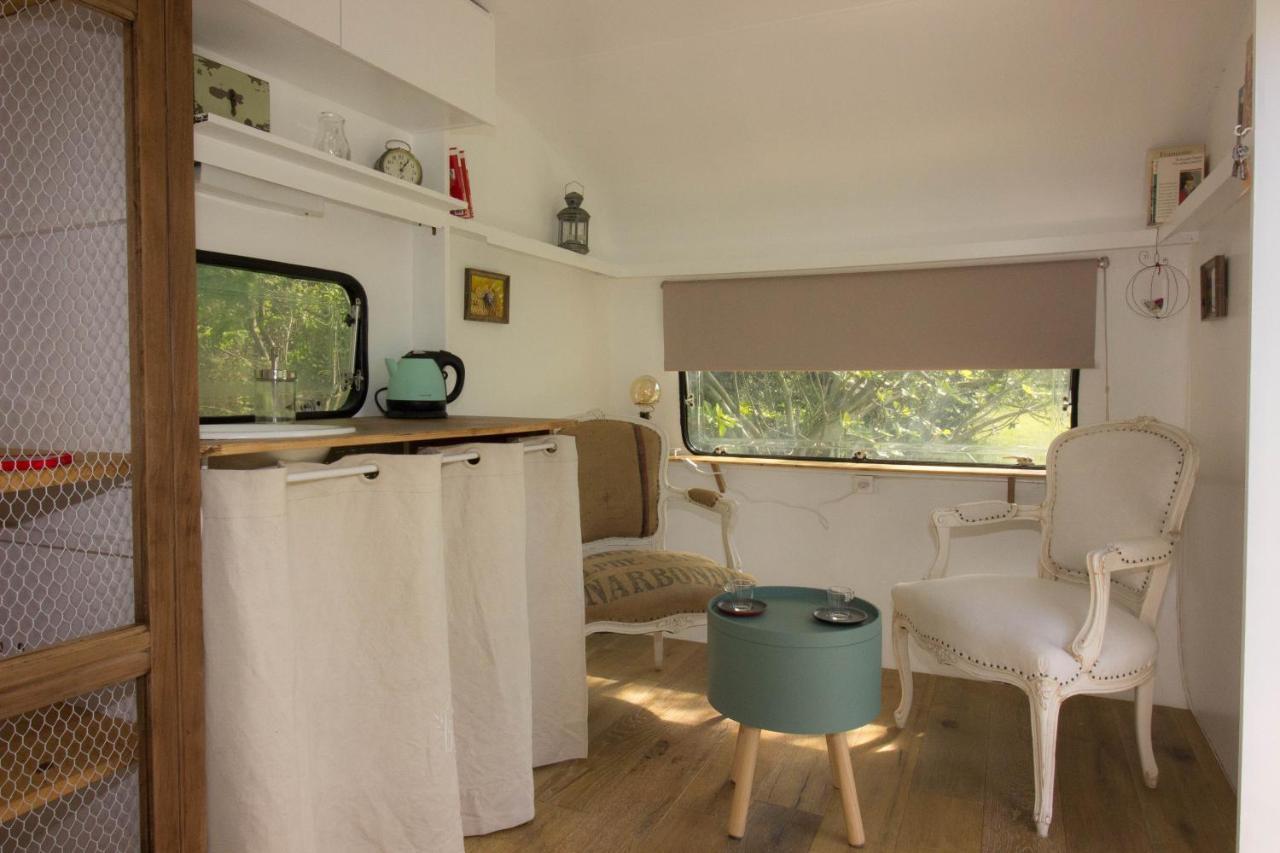 Ma Caravane Dans Les Collines Villeneuve-la-Comptal Kültér fotó